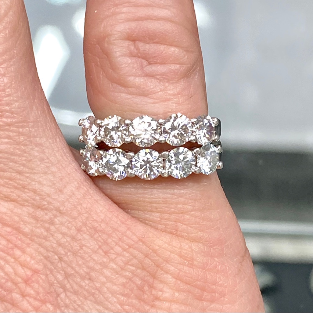 Certified 18k Gold Carat Diamond Stacking Wedding Bands